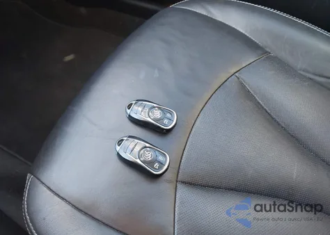 2017 Buick Lacrosse Essence z USA, uszkodzony, nr VIN 1G4ZP5SS1HU160256